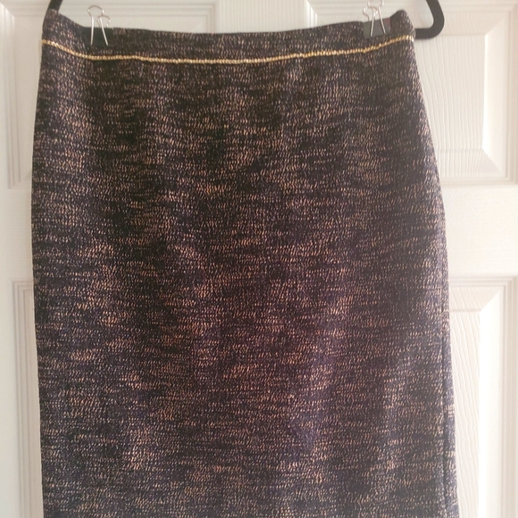 Stunning Karl Lagerfeld tweed skirt - Picture 1 of 4
